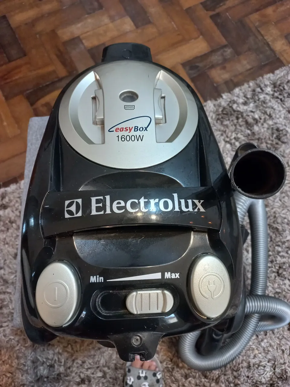 Aspirador de Pó Electrolux Easybox 1600W