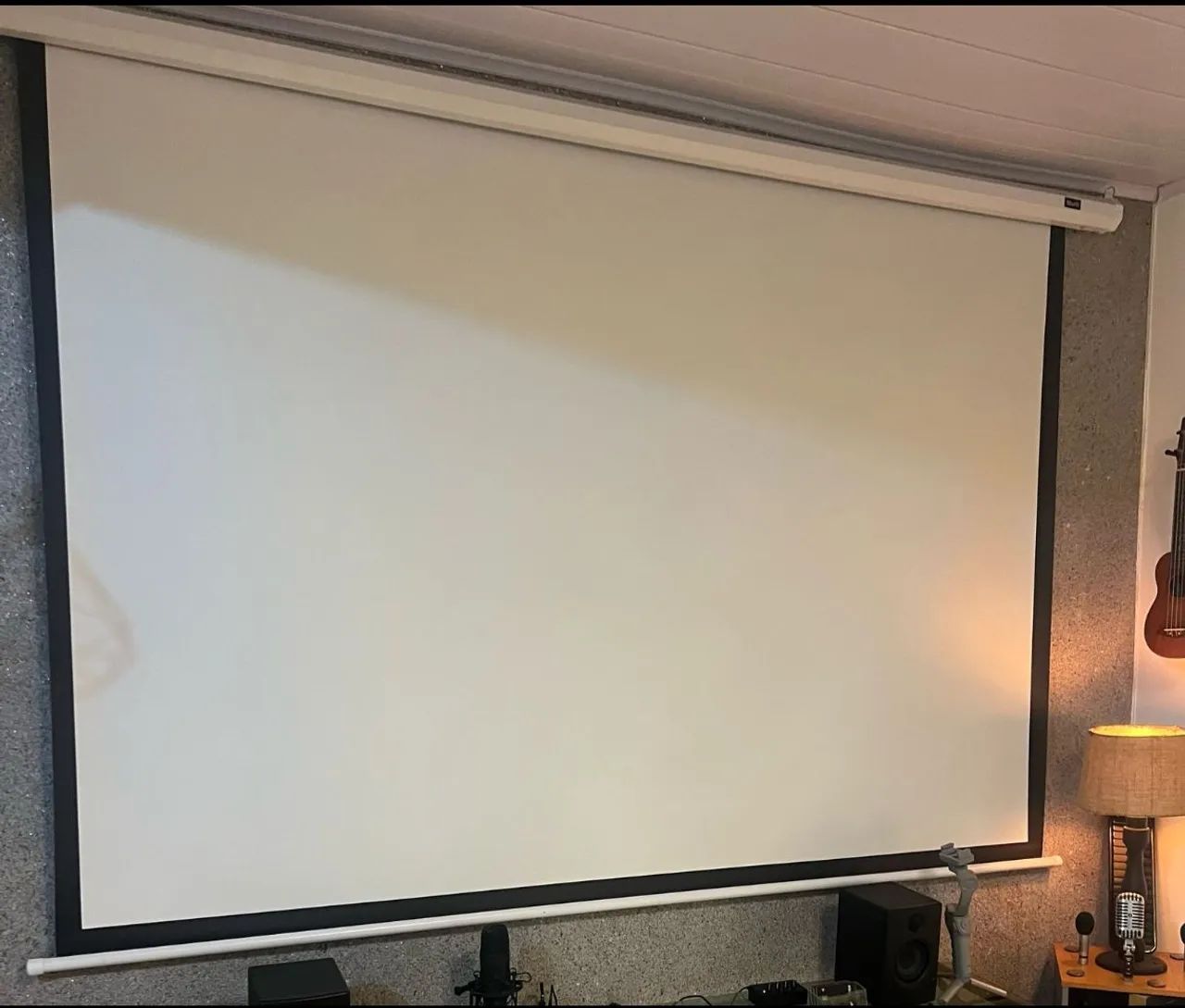 Tela de projeção automática 120 polegadas 