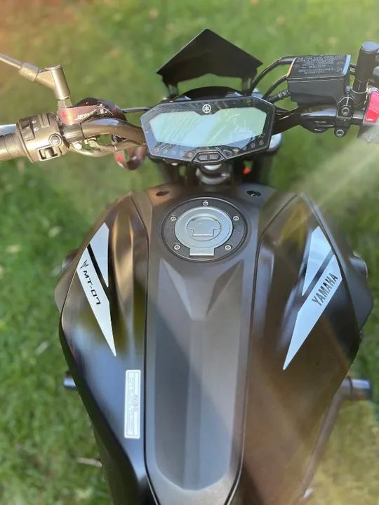 YAMAHA MT-07  - Foto 4