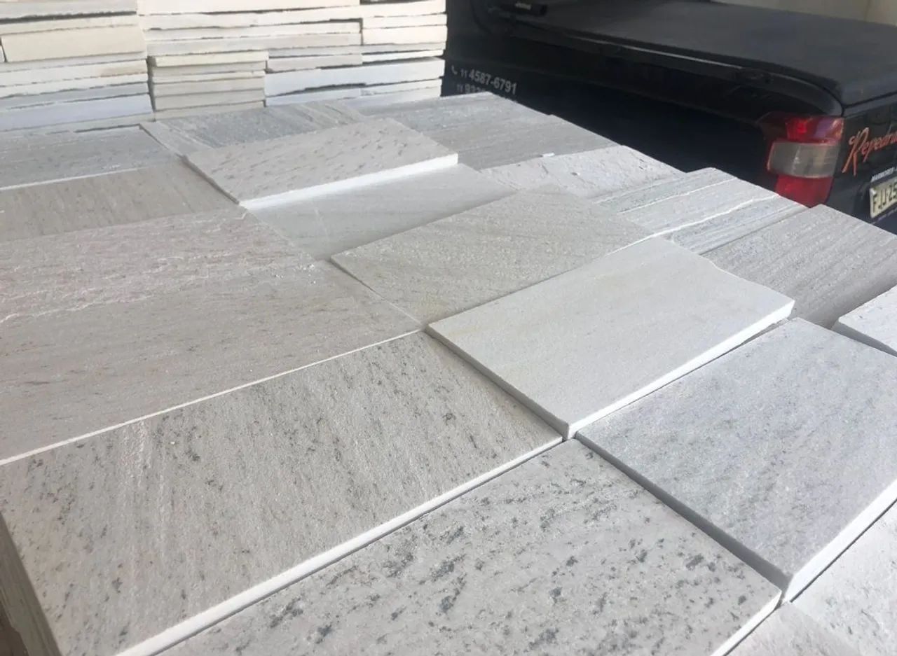 Revestimento em Pedra Serrada São Thomé branca  - Foto 2