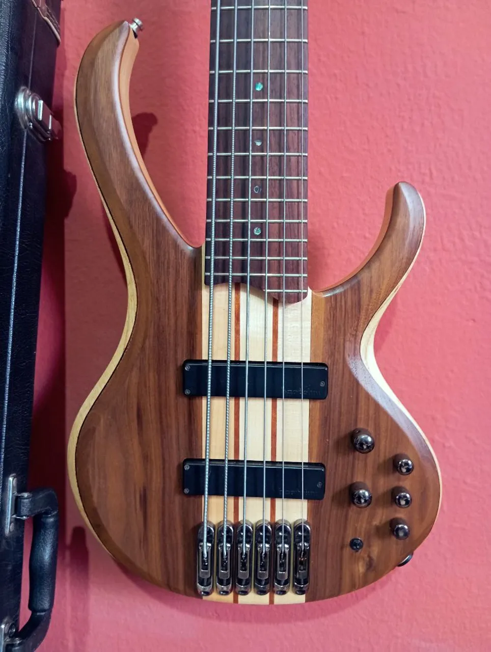 ibanez btb 5 cordas