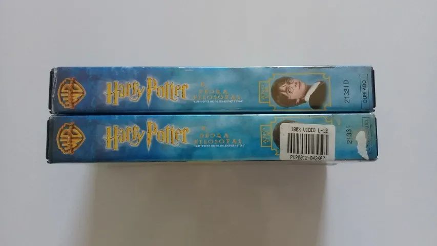 2 Vhs Harry Potter E A Pedra Filosofal - Legendado + Dublado - Foto 4