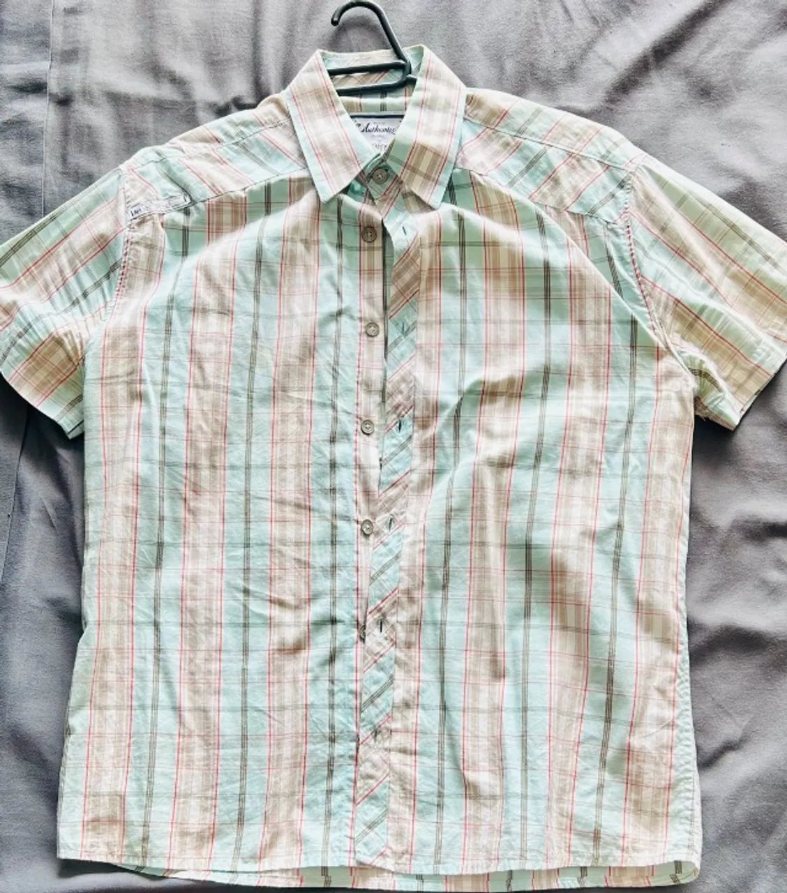 Camisa social manga curta importada R$ 60,00