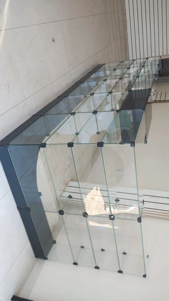 Balcão de vidro modular 