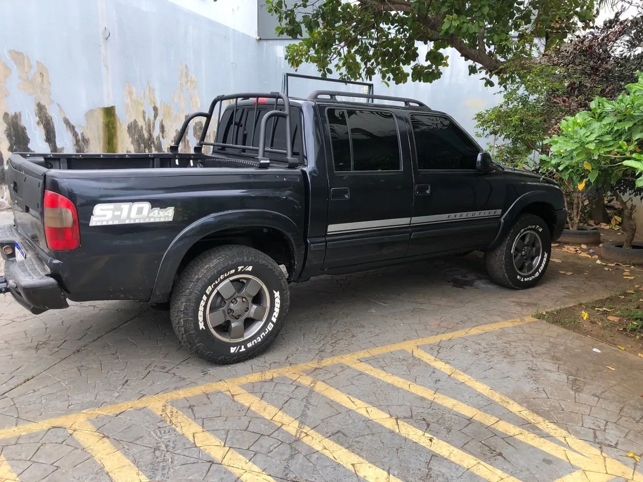 Vendo Linda S10 Executive 2006 4x4 revisada de tudo - Foto 3