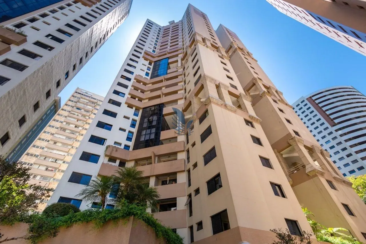 Apartamento para locação no Condomínio Tower Club House - Água Verde