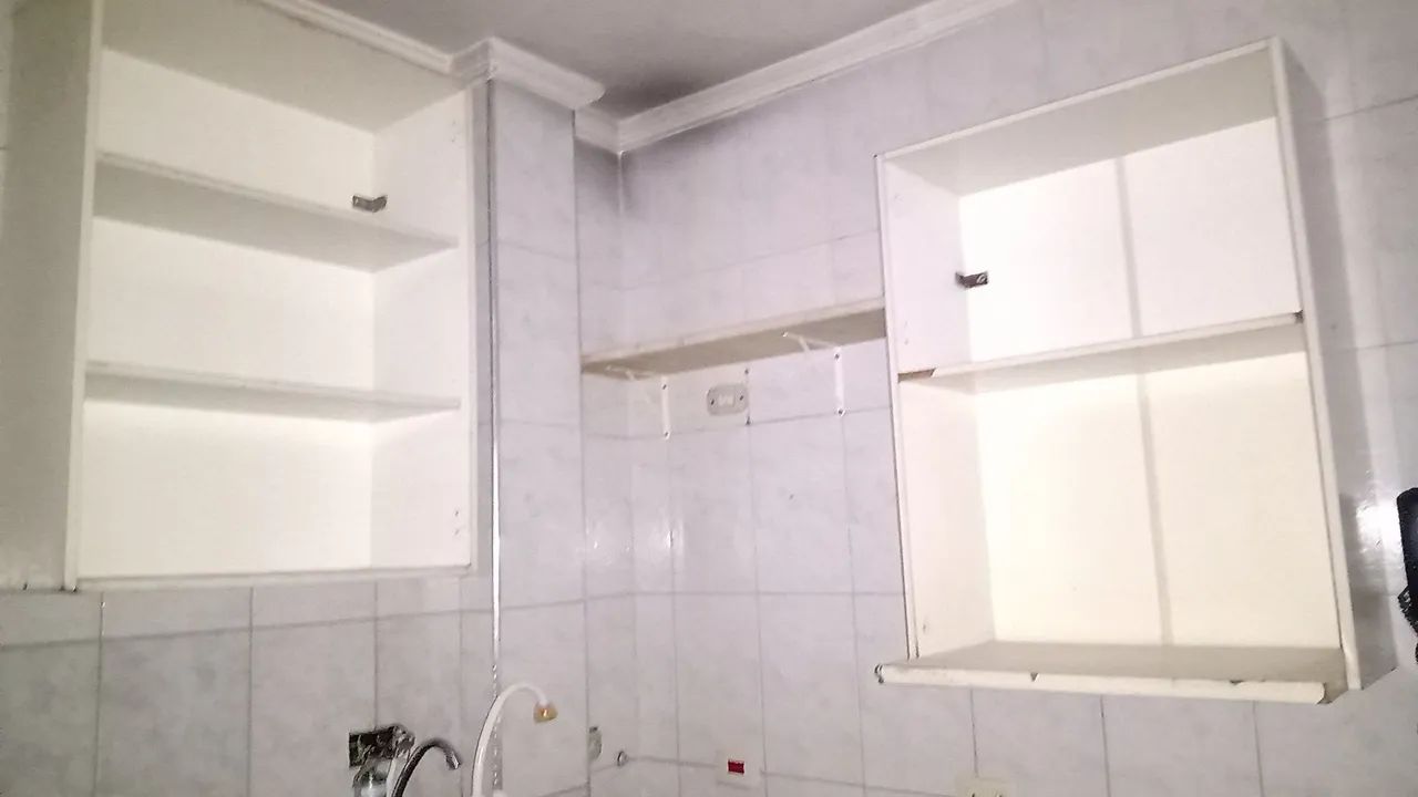 2 prateleiras abertas