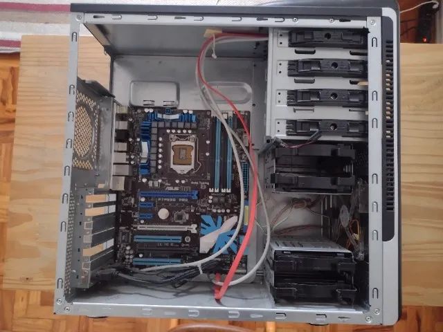 Placa Mãe ASUS P7P55D Pro - Foto 3
