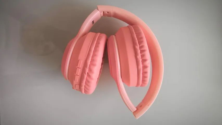 Fone de ouvido sem fio recarregável - Foto 3