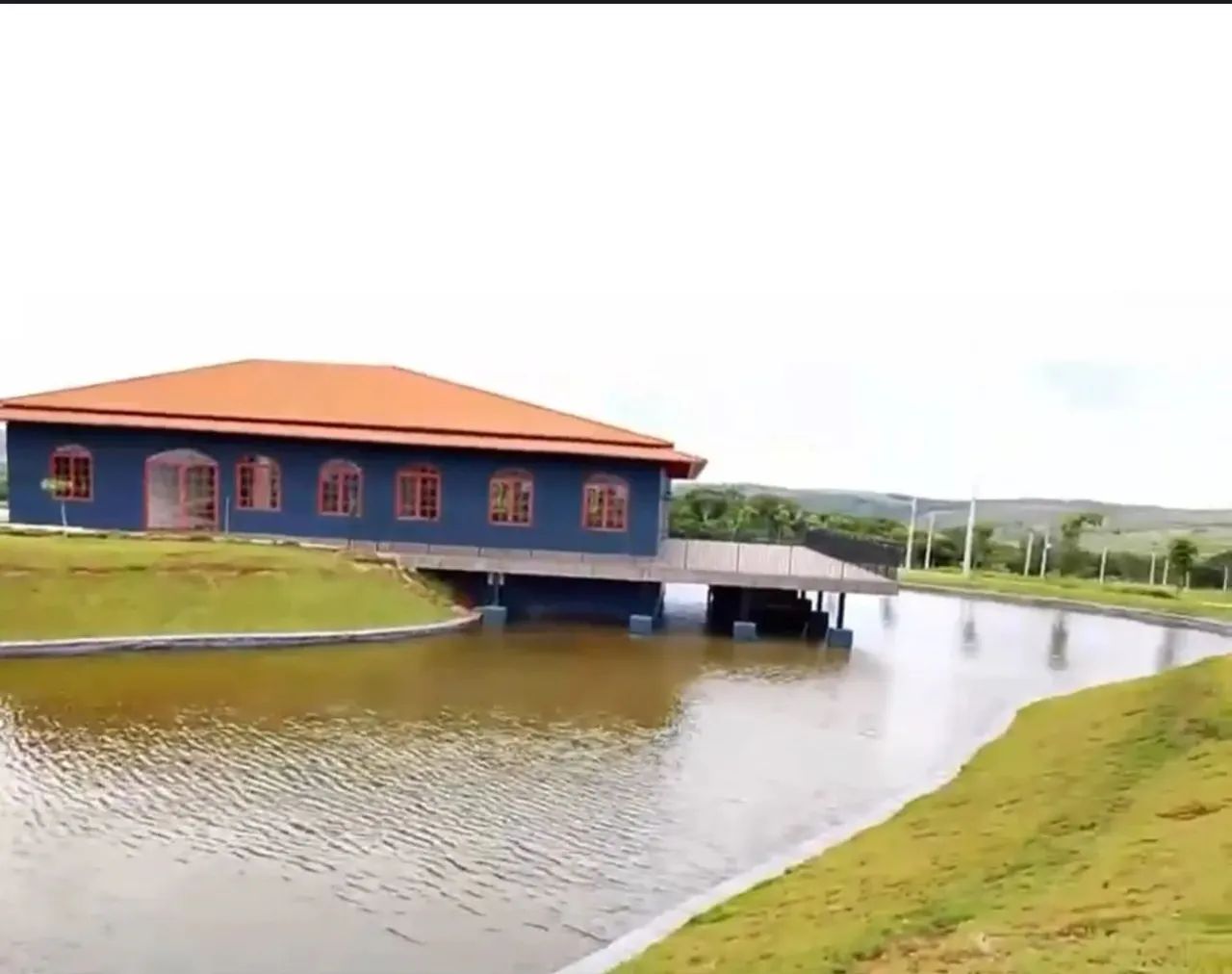 Lote em condomínio fechado Aurora do Lago, lago Corumbá IV - Foto 2