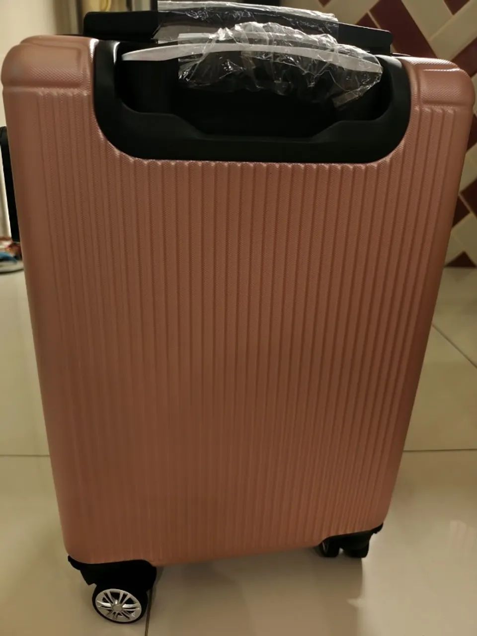 Mala de Bordo Abs, expansível e rodas 360º - R$ 180,00 - Foto 2