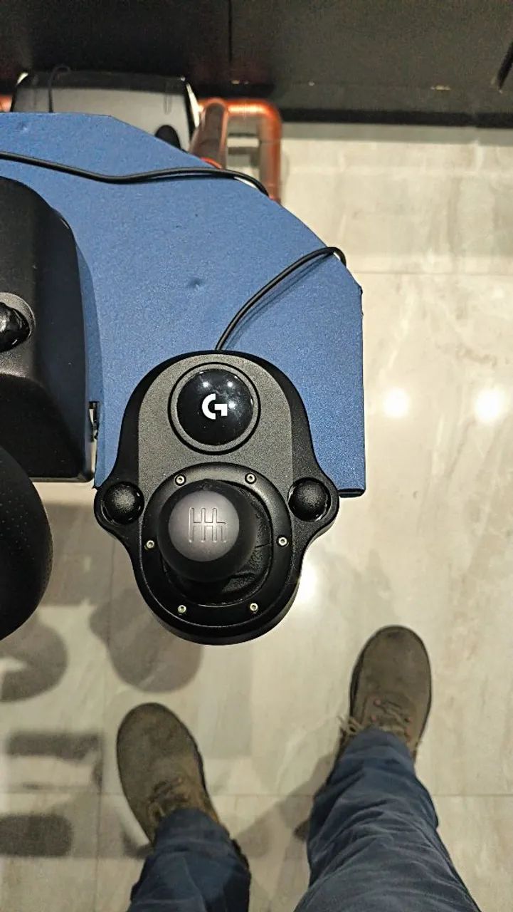 Vendo G29 simulador volante pedais câmbio e suporte feito em pvc - Foto 2