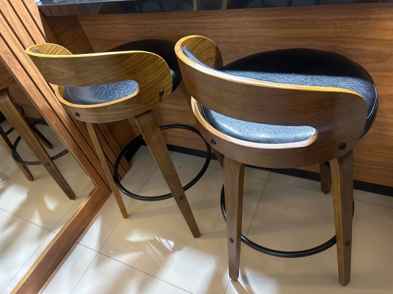 Vende-se 2 banquetas - Foto 3