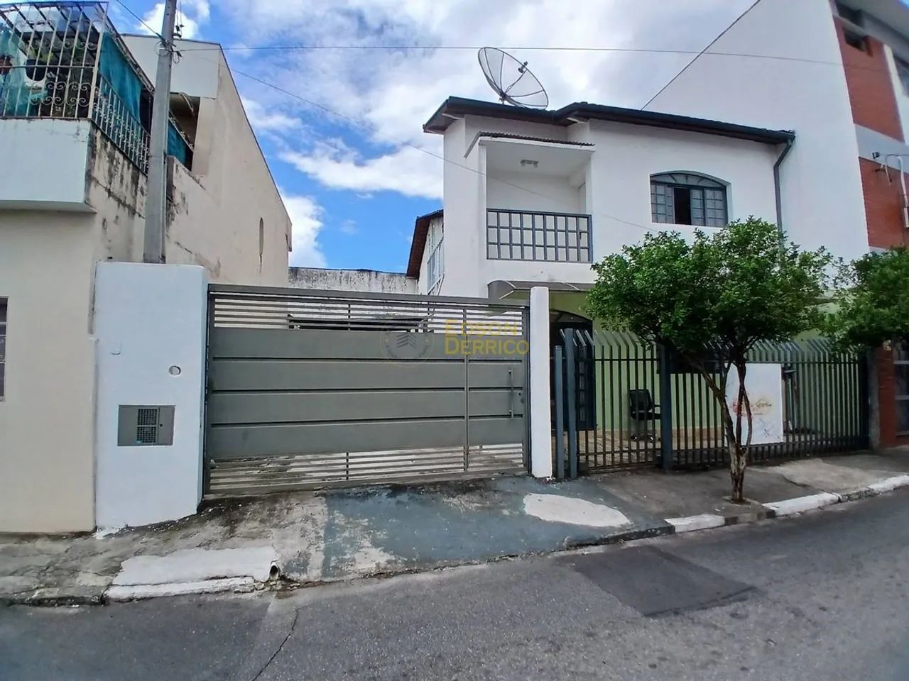 Sobrado com 4 quartos, Centro - Pindamonhangaba