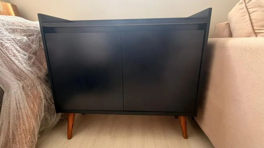 Rack/Aparador Preto Retrô - Excelente Estado