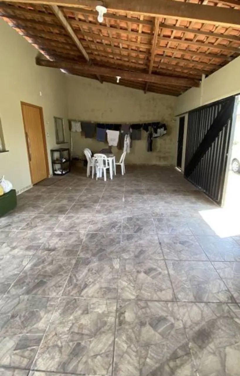 Casa com dois quartos bonita e iluminada