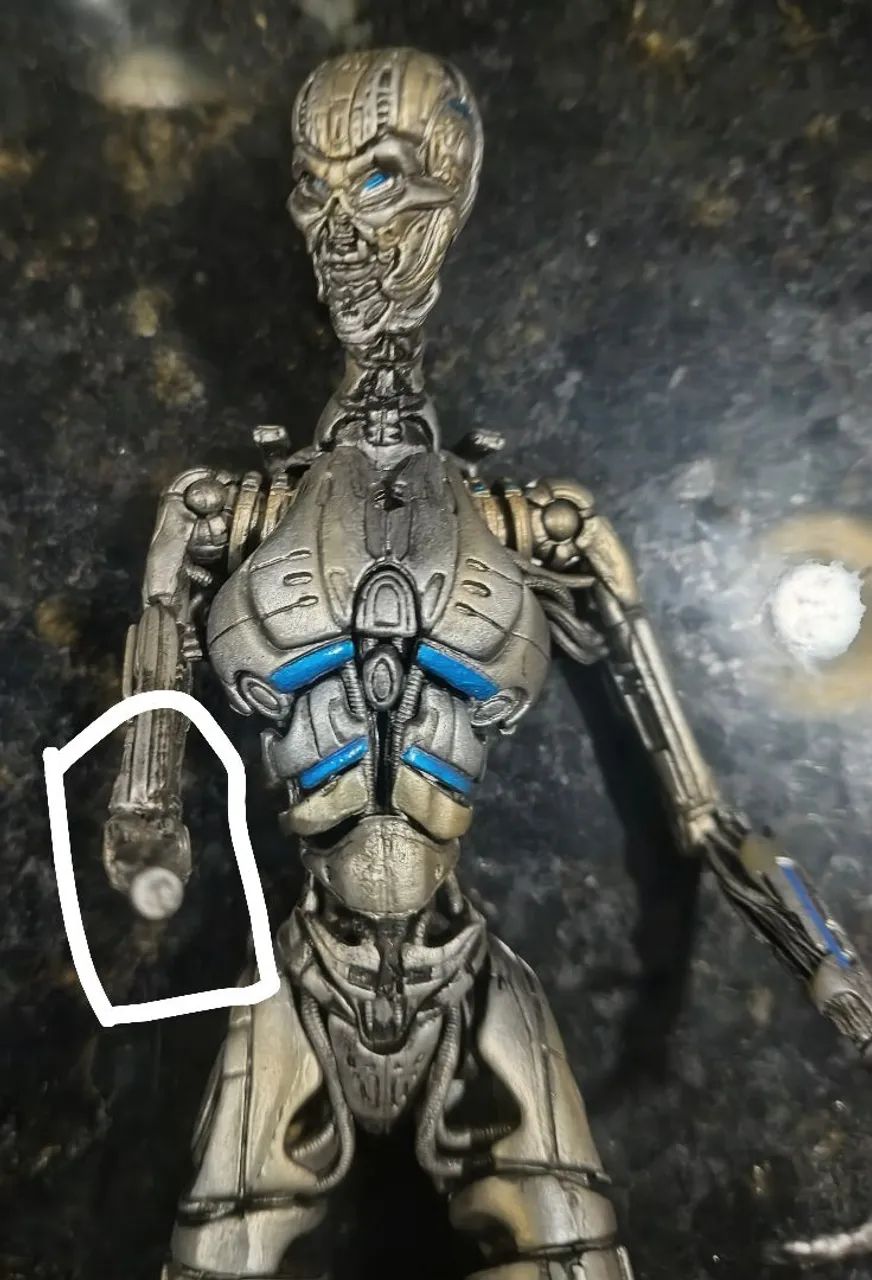 Lote Neca e McFarlane Toys Robôs  - Foto 5