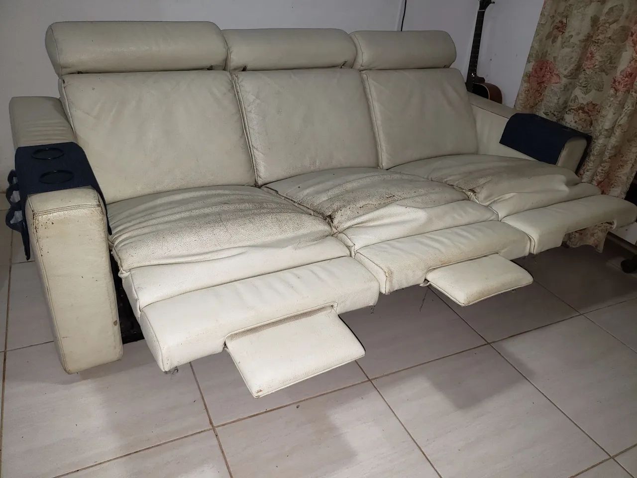 Sofá Retrátil em Couro - Foto 2