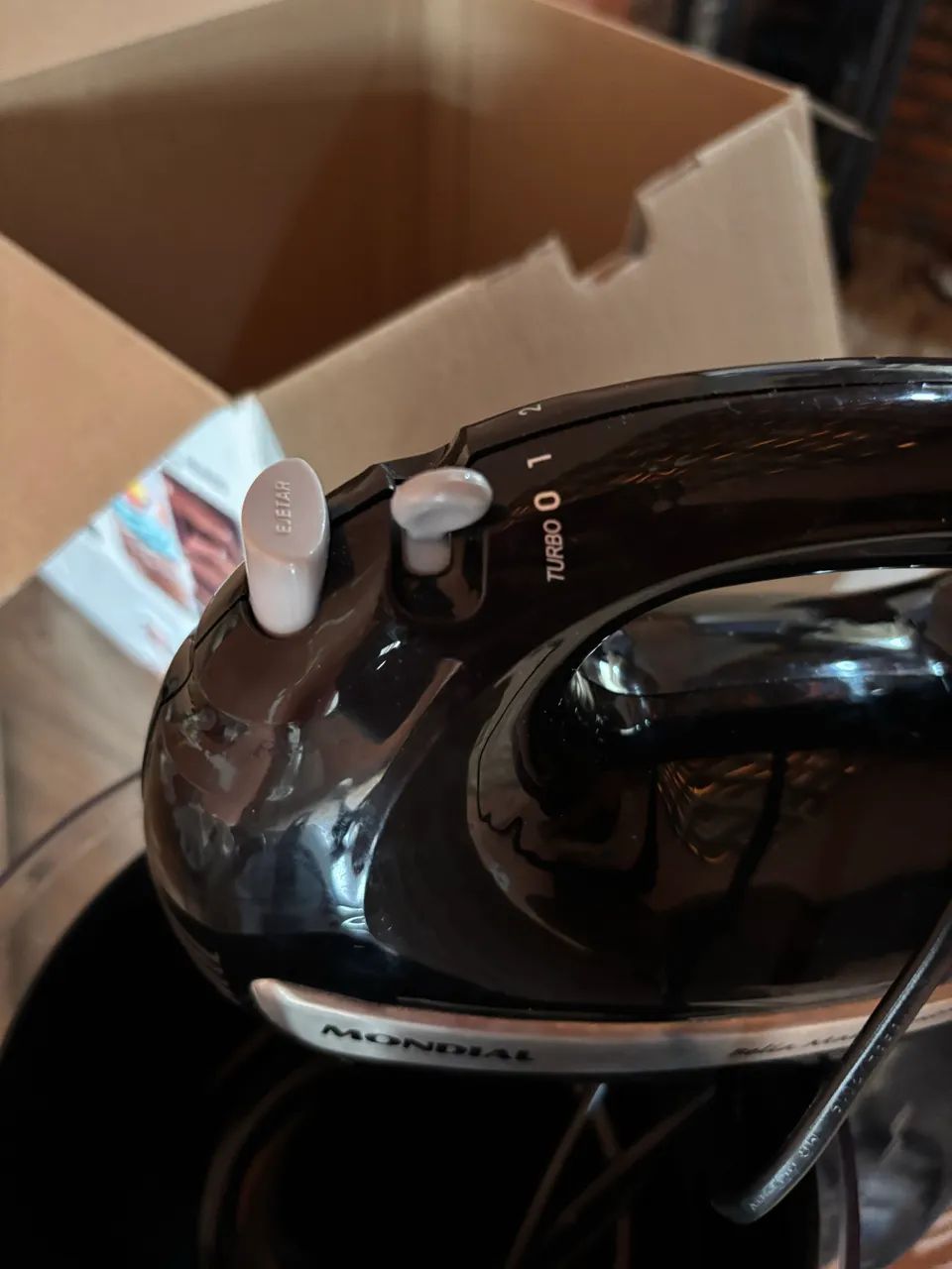 Batedeira Mondial Bella Massa Inox Premium 500W - NOVA, nunca usada! - Foto 6
