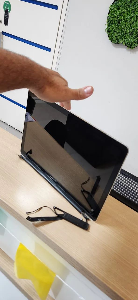 Tela Macbook Pro 2011 15" Retirada