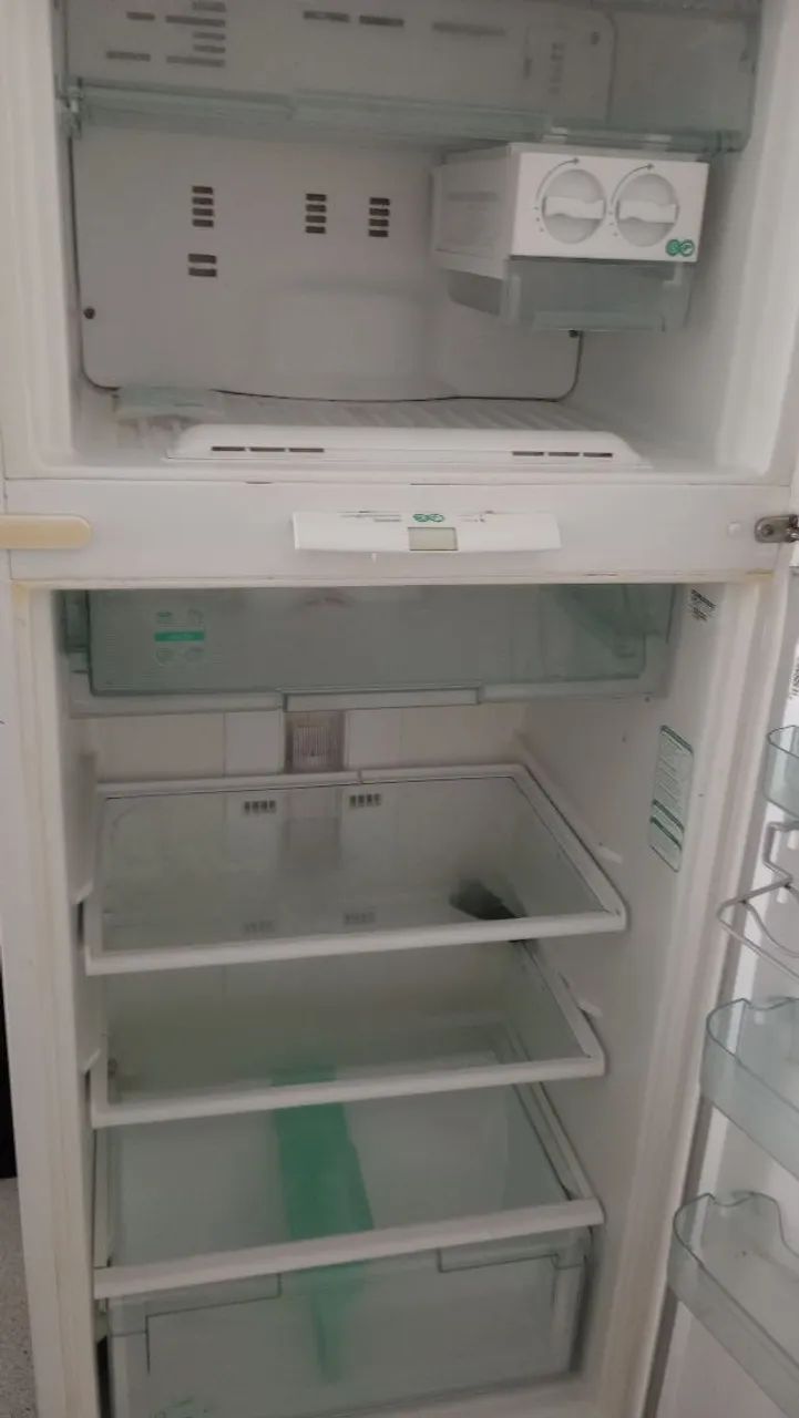 Vendo geladeira Consul degelo - Foto 4