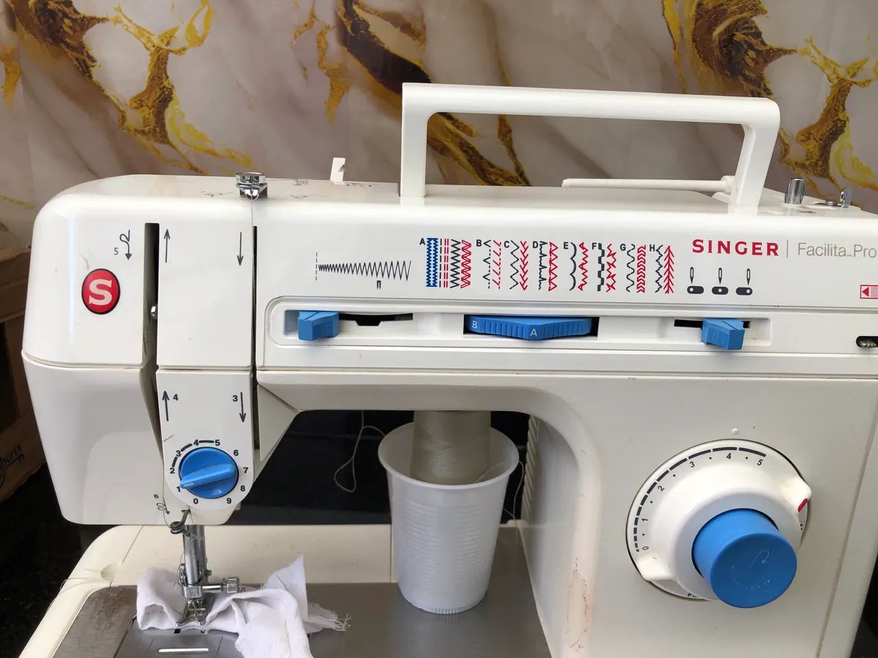 Máquina de costura  - Foto 3