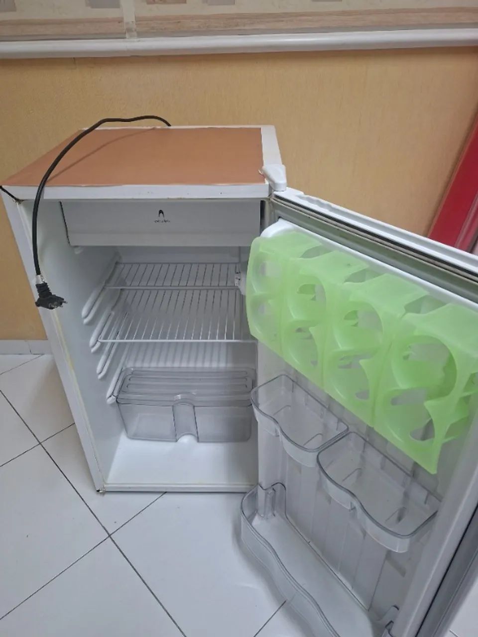 FRIGOBAR CONSUL COM DEFEITO - Foto 2