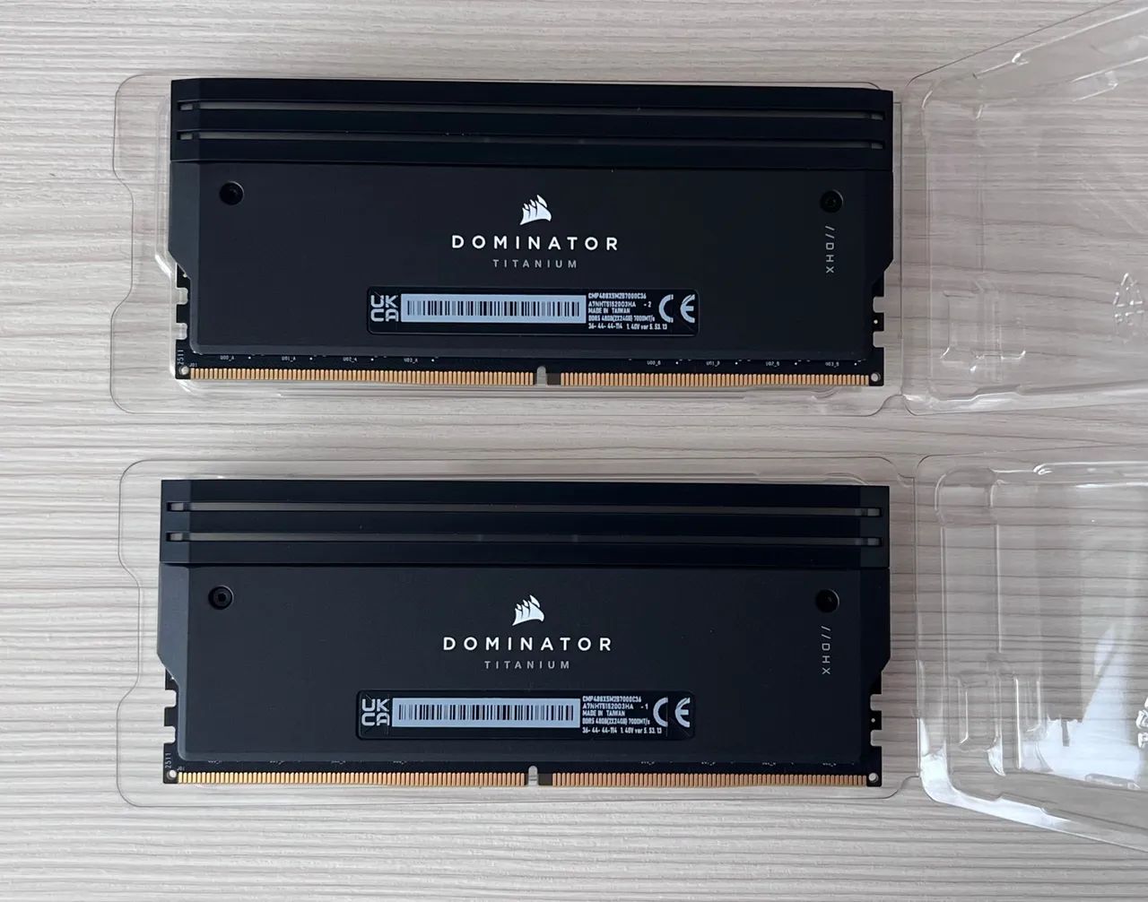 RAM DDR5 48Gb 2x24 Corsair Dominator Platinum 7000MT/s - Foto 2
