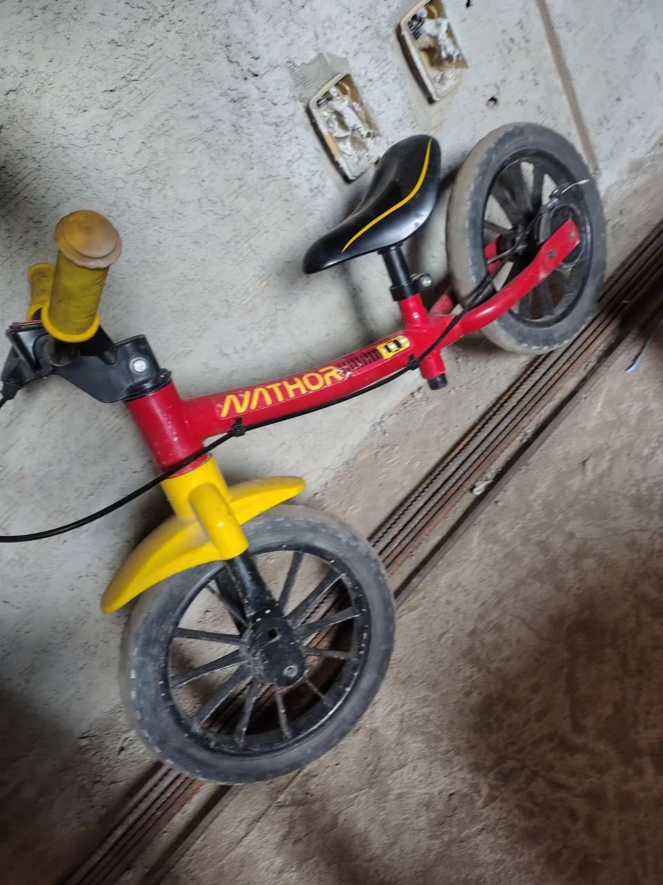 Bicicleta infantil de equilíbrio 