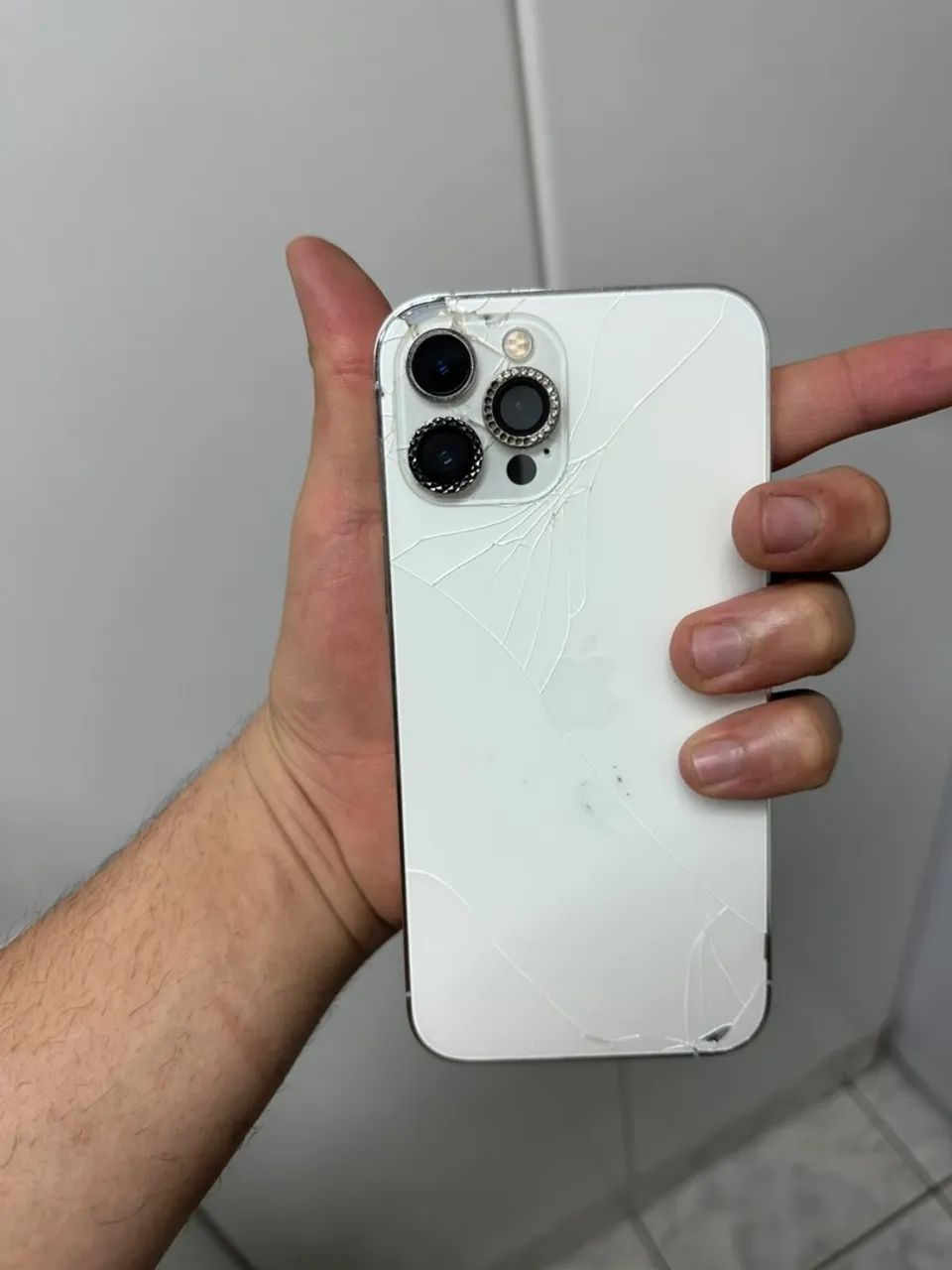iPhone 12 Pro Max com detalhes - Foto 3