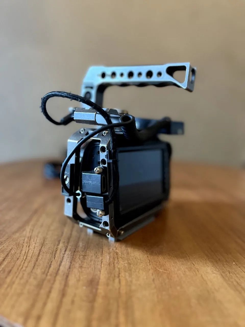 Câmera Blackmagic Pocket 4K - Foto 3