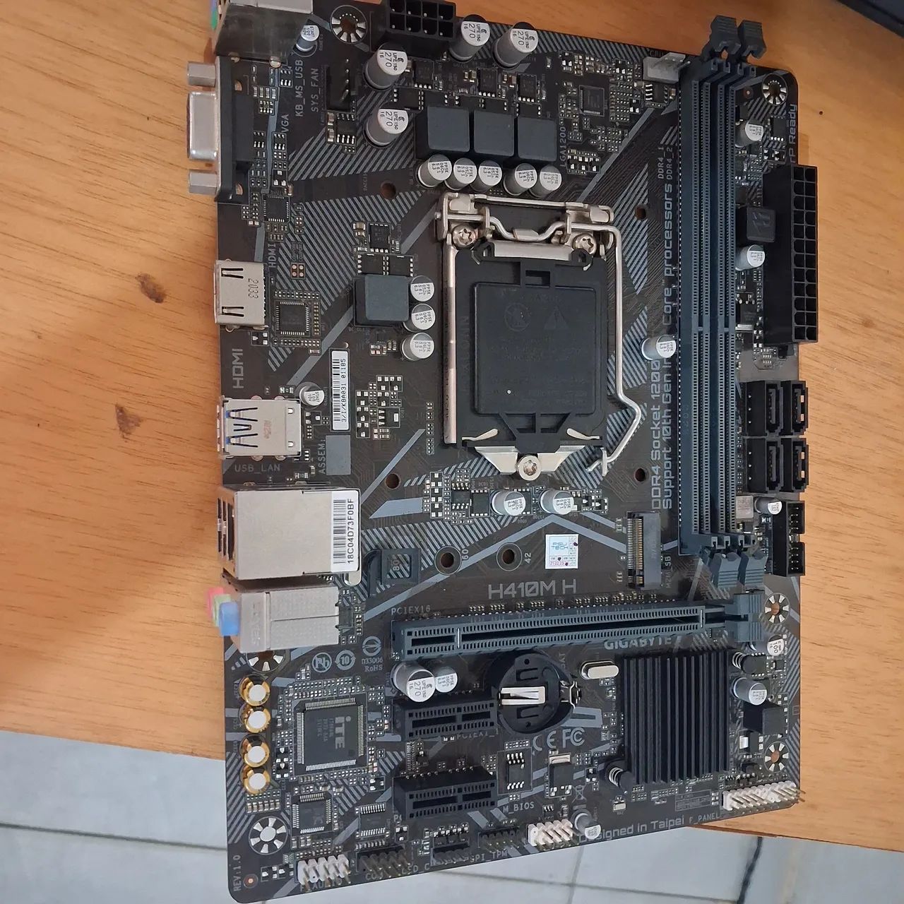 Placa mãe h410mh socket lga1200 funcionando perfeitamente - Foto 3