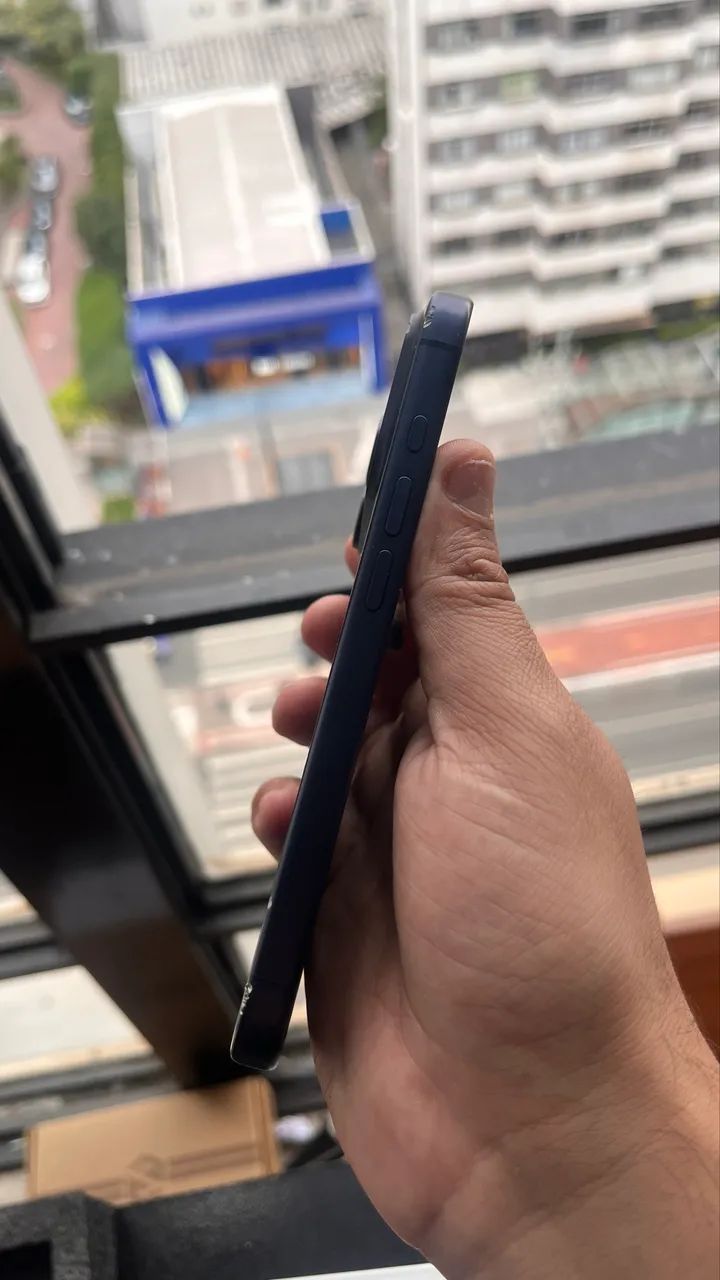 Carcaça original retirada iPhone 17 pro - Acompanha vidro traseiro e Dock de carga  - Foto 4