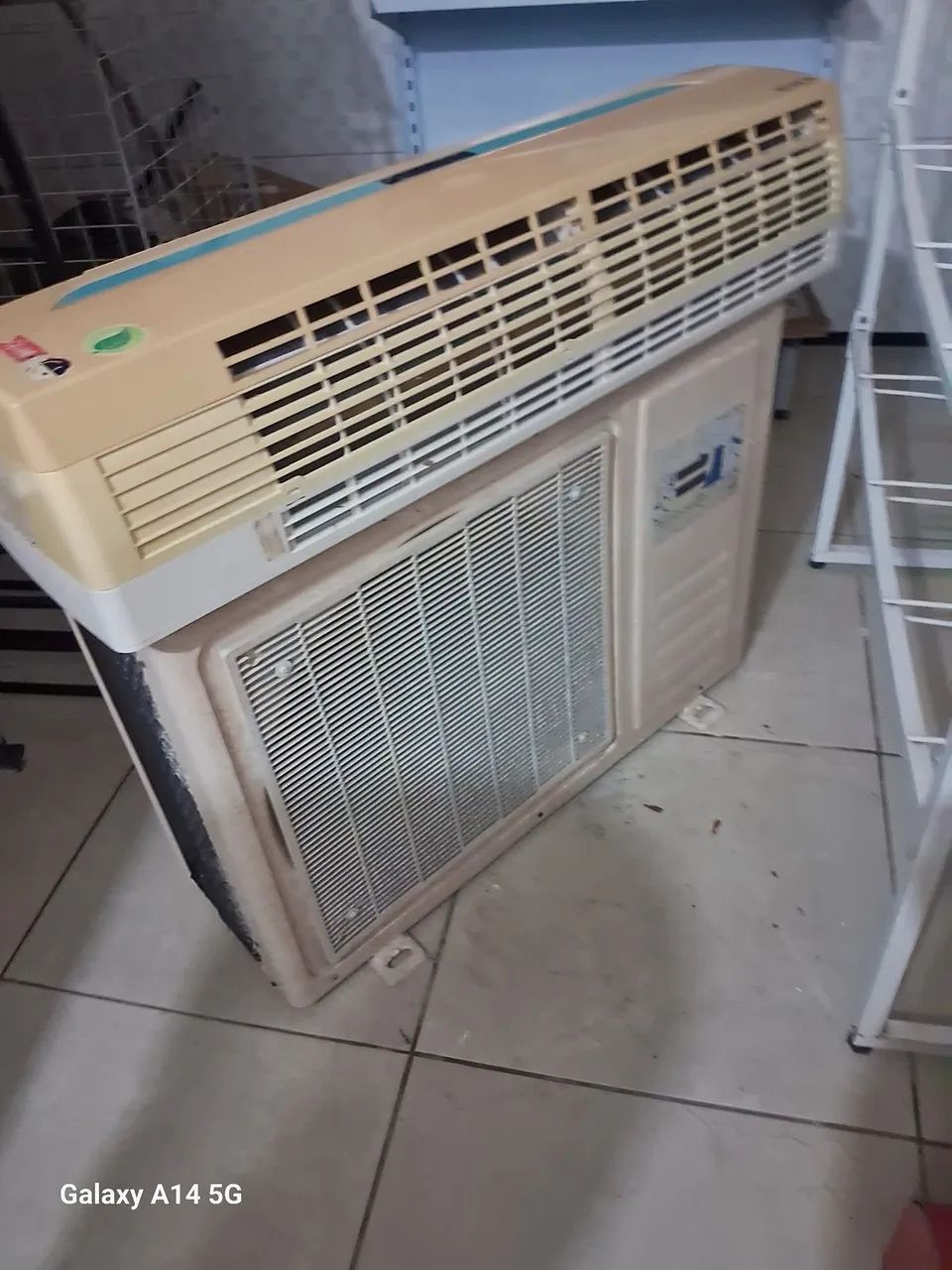 Vendo um ar-condicionado 