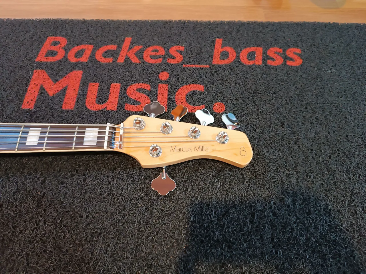 Marcus Miller Sire V7 2gnd 5 cordas - Instrumentos musicais