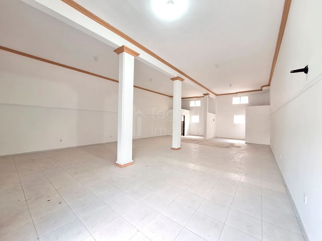 Loja 1 - Ponto Comercial em Centro, Araruama/RJ - Foto 2