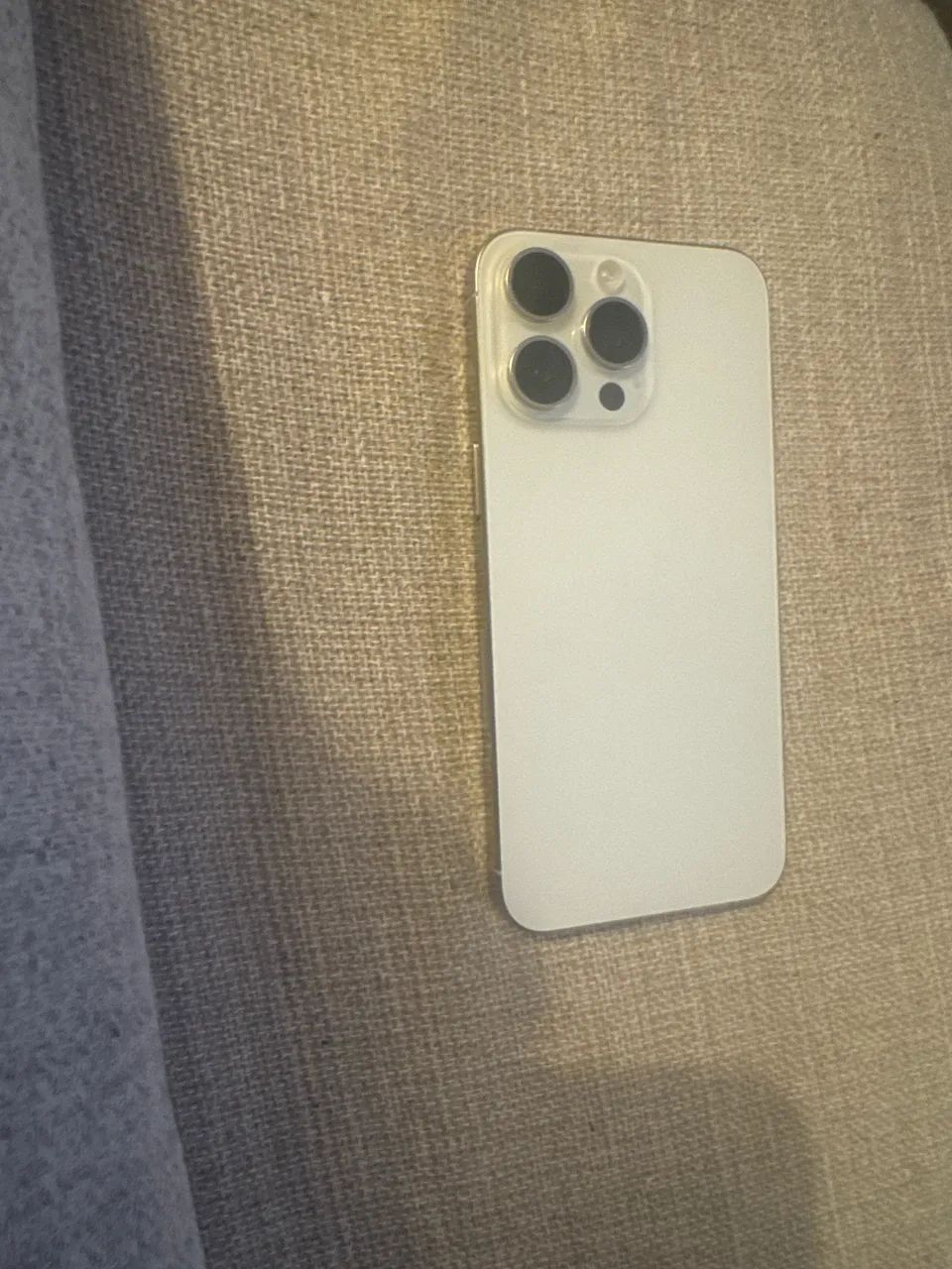 iPhone 15 pro Max 256gb Branco - Foto 2