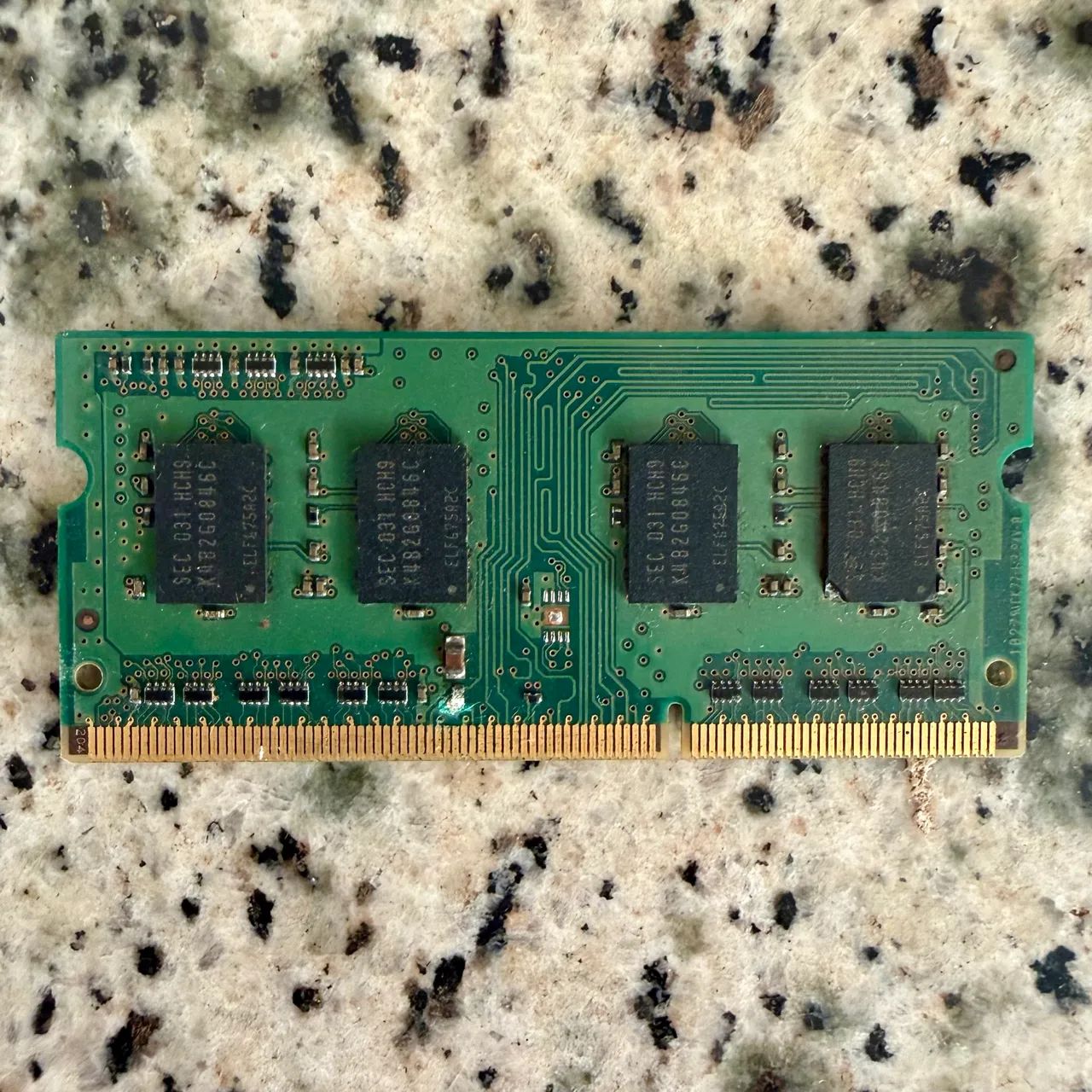 MEMÓRIA RAM SAMSUNG 2GB DDR3 PARA NOTEBOOK - Foto 2