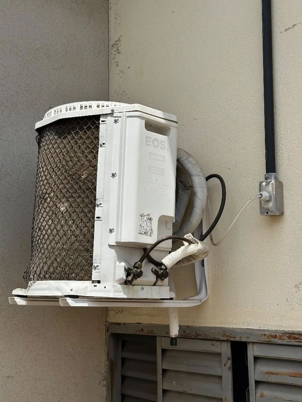 Ar Condicionado EOS Split 9000Btu's Smart Connect Ótimo Estado de Conservação  - Foto 3