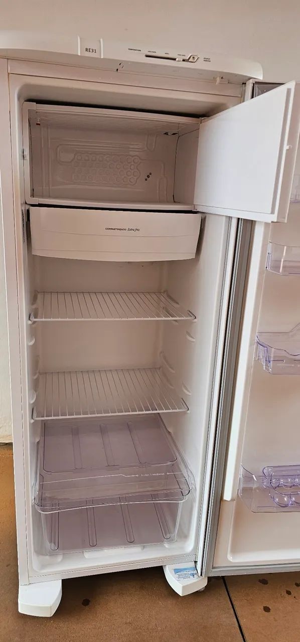 Geladeira electrolux RE31 - Foto 2
