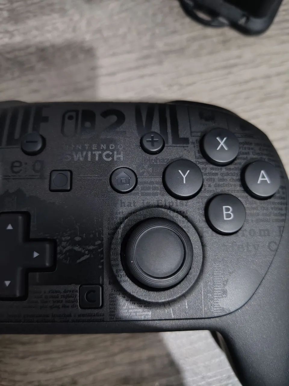 Nintendo Switch 2 Pro Controller - Resident Evil Requiem Edition - Foto 3