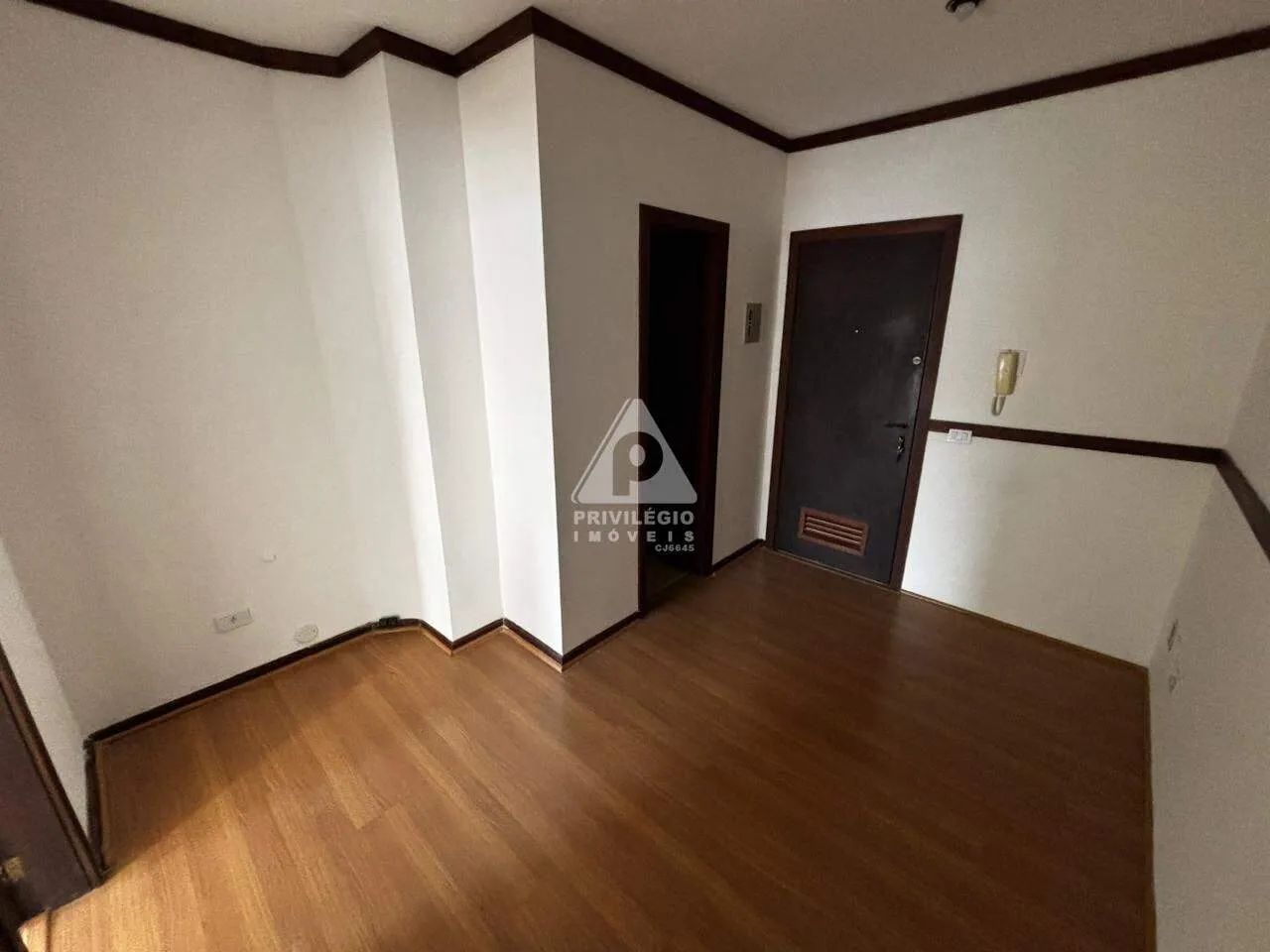 Sala Comercial Frente em Ipanema  34 m², 1 Banheiro, Venda R$ 700.000 - Foto 11