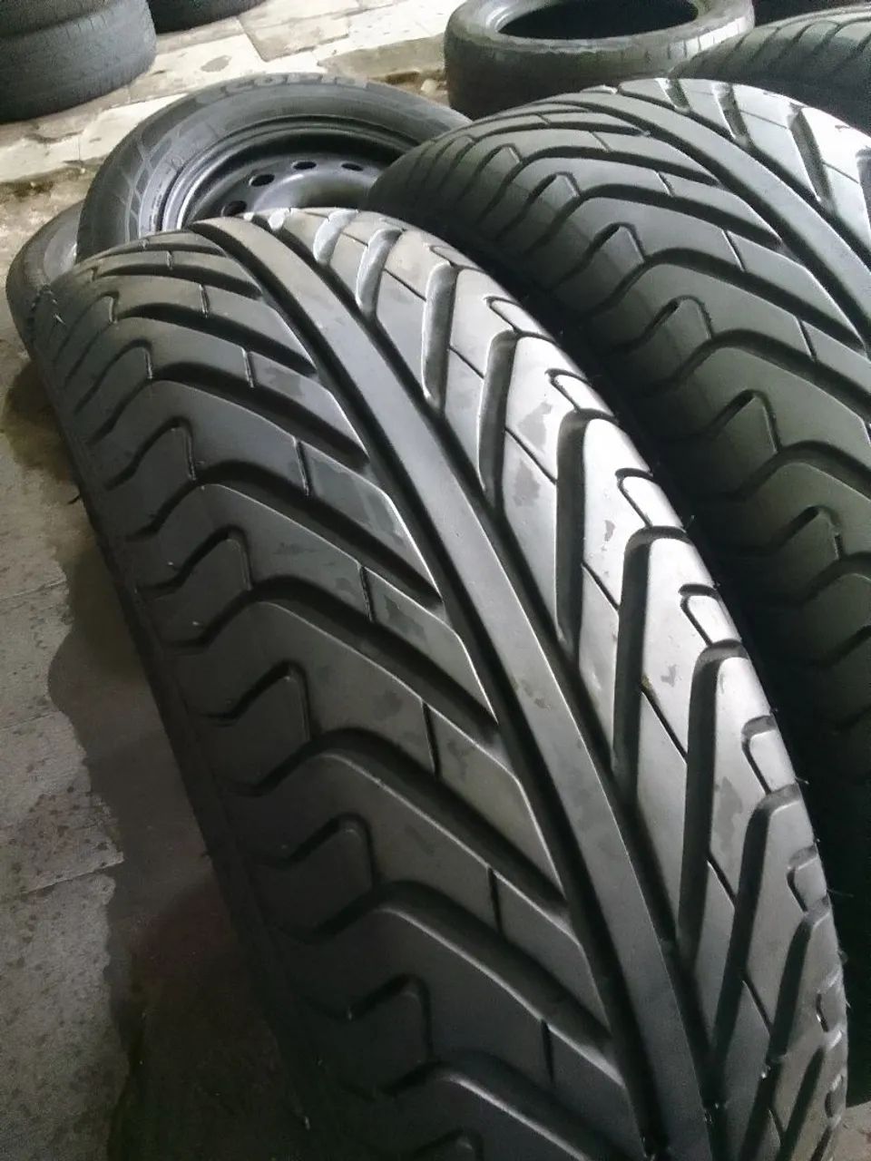 Pneu 185/70/14  - Foto 2