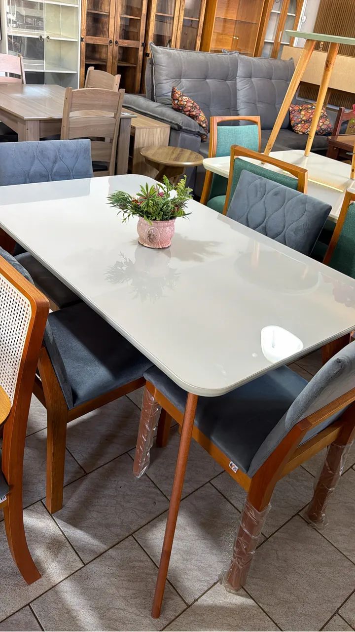 Mesa Com 04 Cadeiras Nova 
