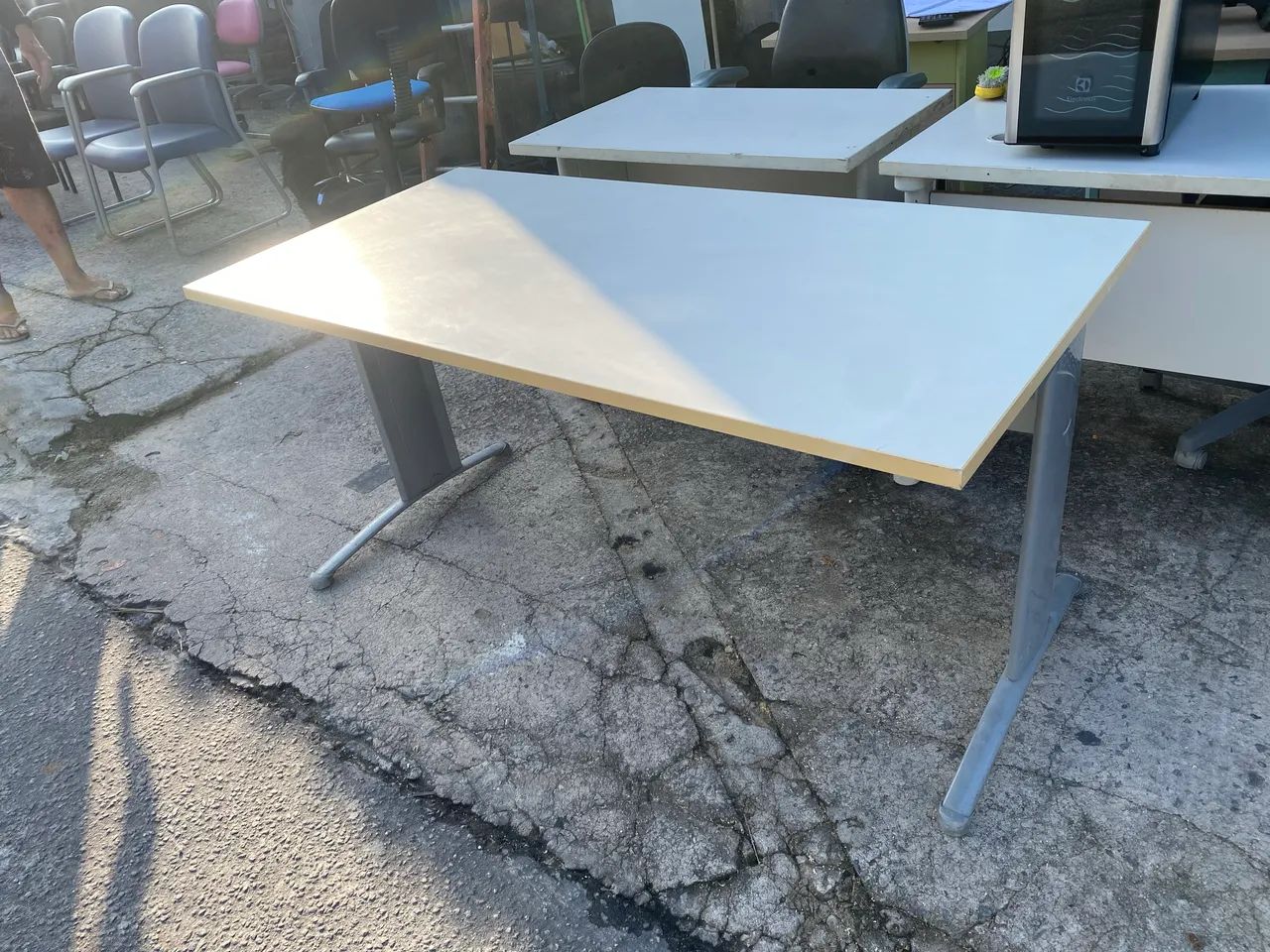 Mesa grande de escritório SEMINOVA da alberflex  - Foto 4