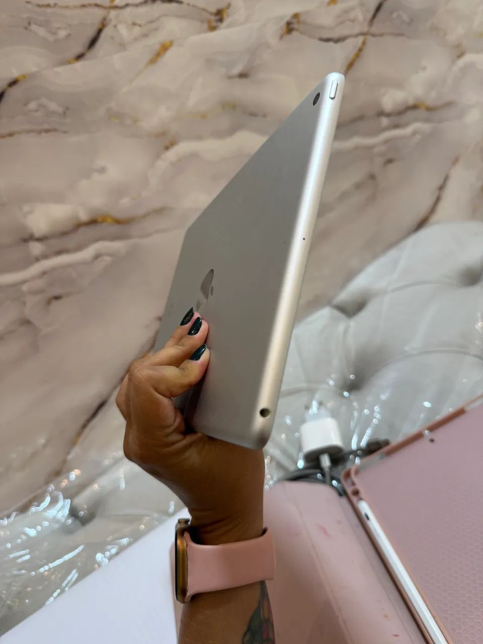 Vendo iPad sem marcas de uso geração 9ª