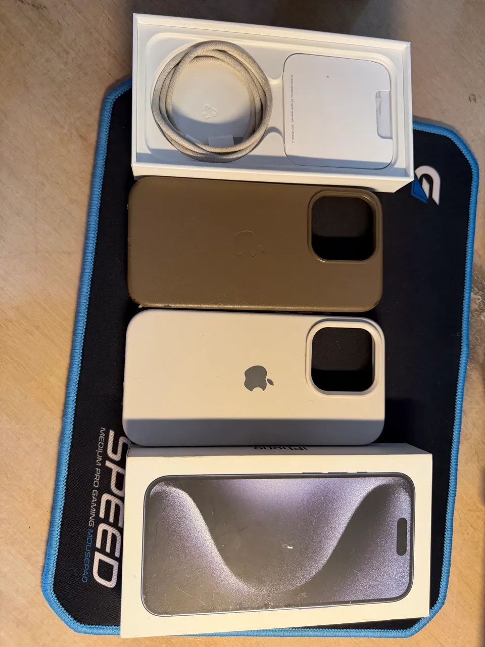 iPhone 15 Pro - 256GB - Bateria 90% - Impecável / Original