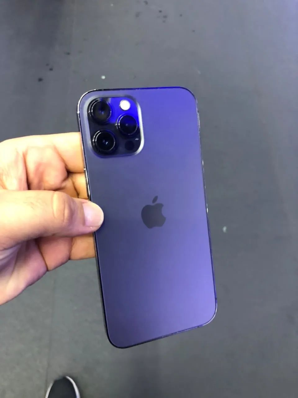 Iphone 12 pro max Grafite 128G saude de bateria 73% sem defeito  - Foto 4