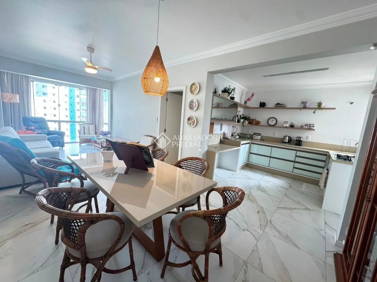 Apartamento de 3 dorm(suite) na rua Crispim Mira - Foto 4