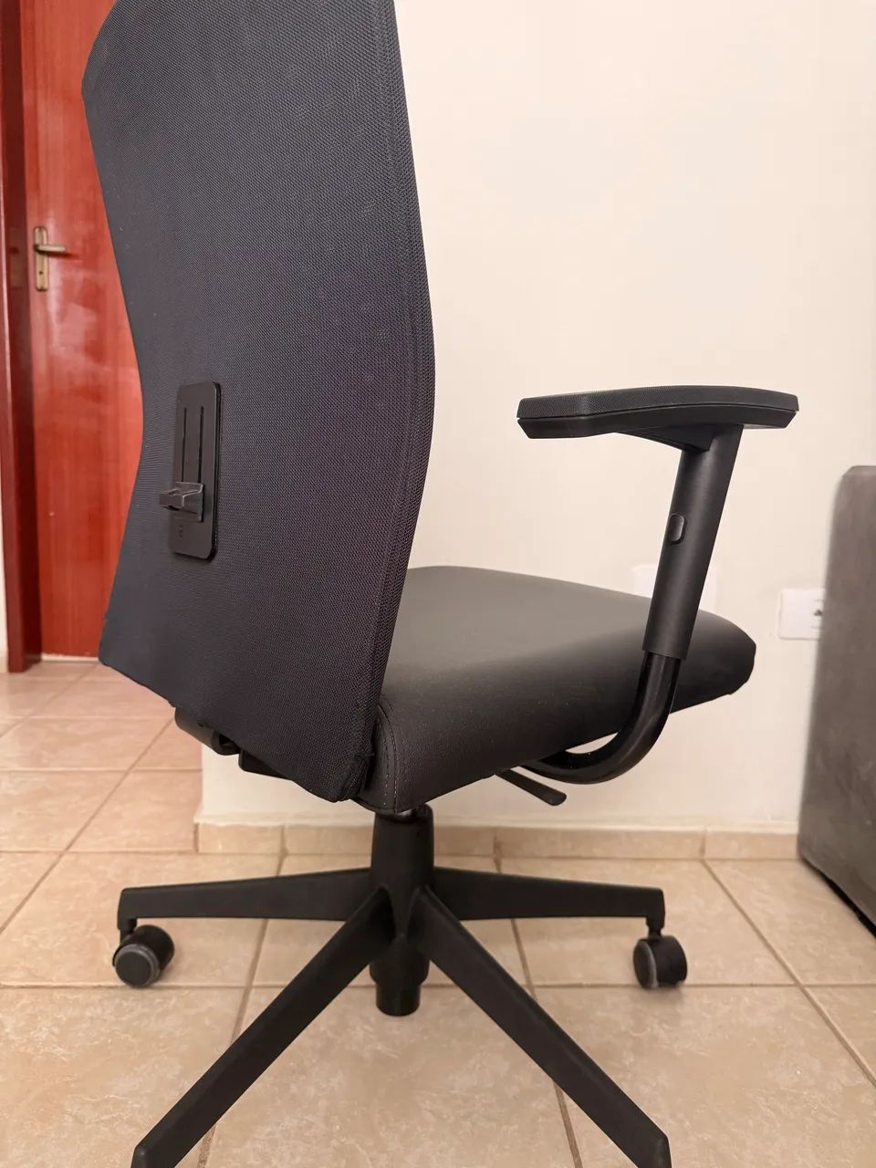 Cadeira de escritório - Foto 2